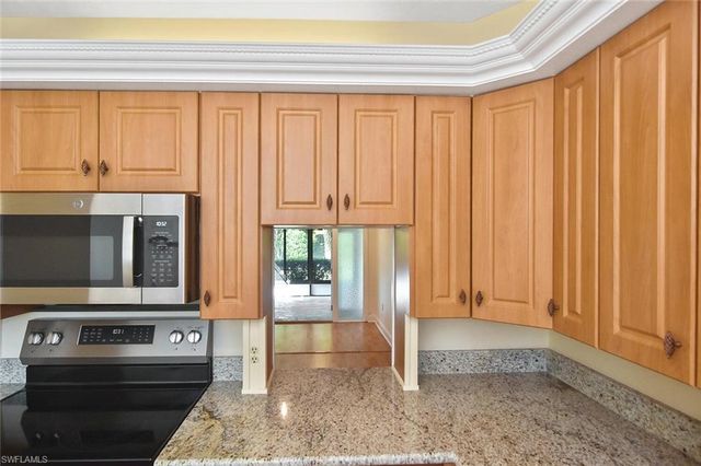4295 Island CIR 2, Fort Myers, FL 33919