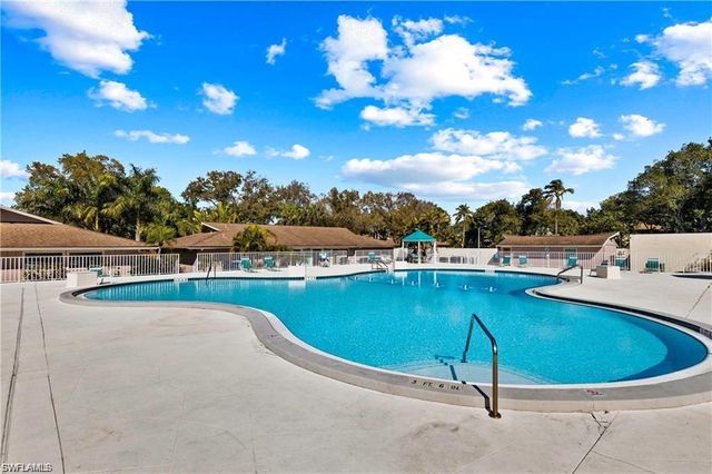 4295 Island CIR 2, Fort Myers, FL 33919
