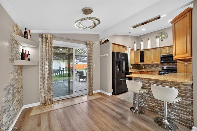 1178 Golden Gate Boulevard, Mayfield Heights, OH 44124