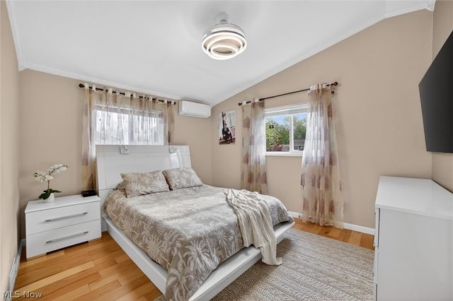 1178 Golden Gate Boulevard, Mayfield Heights, OH 44124