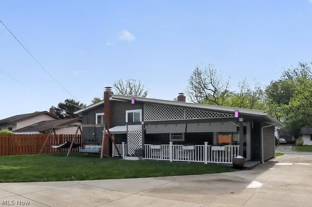 1178 Golden Gate Boulevard, Mayfield Heights, OH 44124