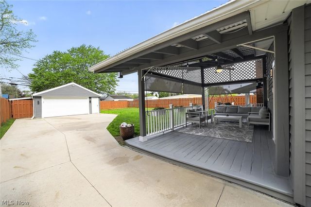 1178 Golden Gate Boulevard, Mayfield Heights, OH 44124