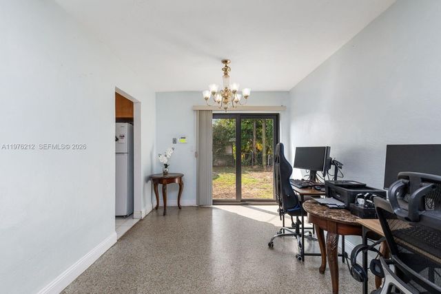 6200 SW 18th St, North Lauderdale, FL 33068