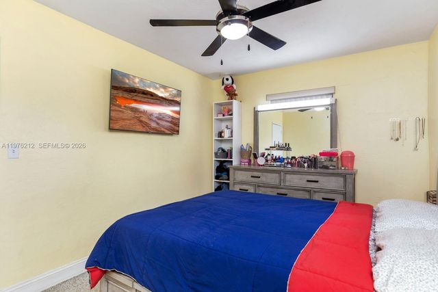 6200 SW 18th St, North Lauderdale, FL 33068