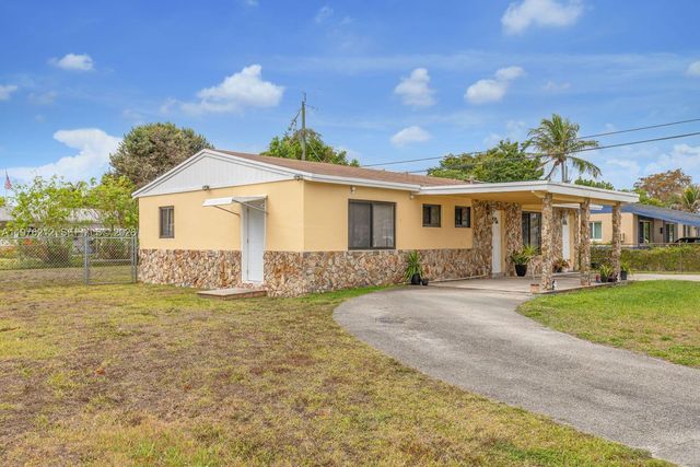 6200 SW 18th St, North Lauderdale, FL 33068