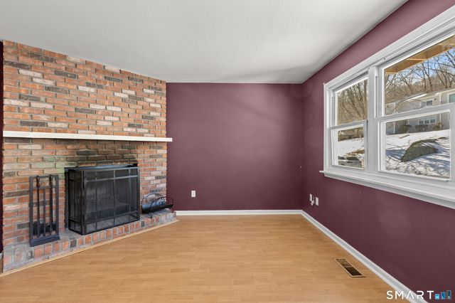 5 Deer Run 5, Bethel, CT 06801