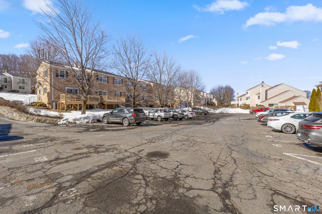 5 Deer Run 5, Bethel, CT 06801