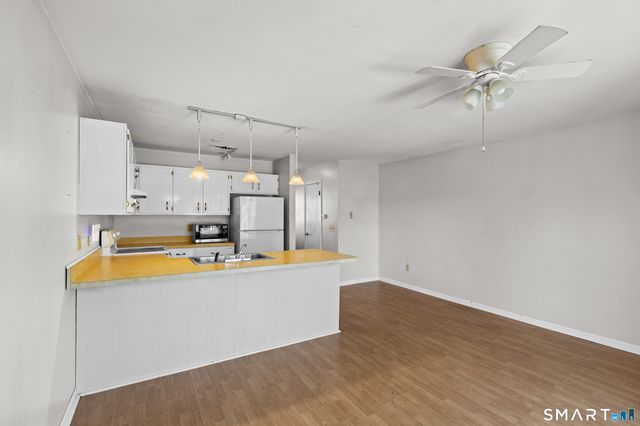 5 Deer Run 5, Bethel, CT 06801