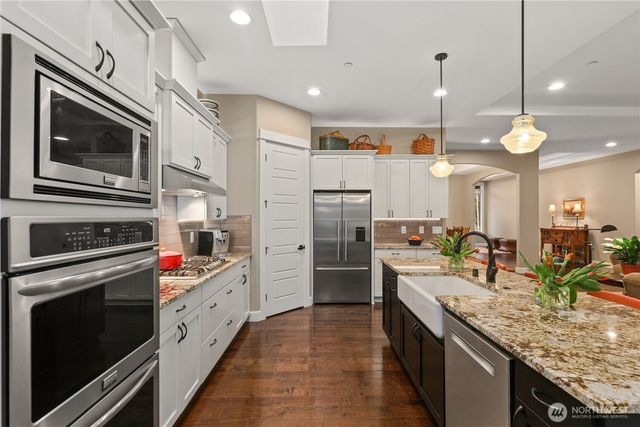 31209 218th Place SE, Black Diamond, WA 98010