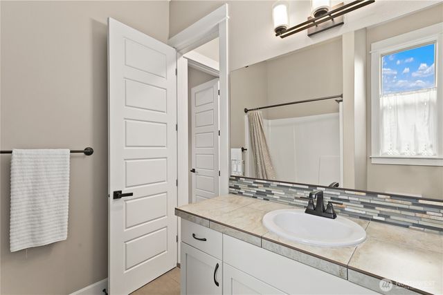 31209 218th Place SE, Black Diamond, WA 98010