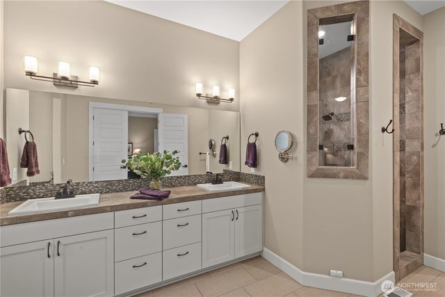 31209 218th Place SE, Black Diamond, WA 98010