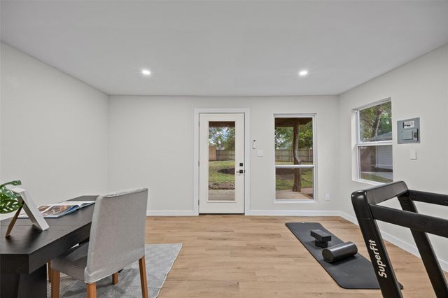 6507 Pevensey DR, Austin, TX 78745