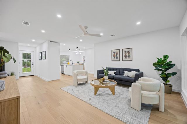 6507 Pevensey DR, Austin, TX 78745