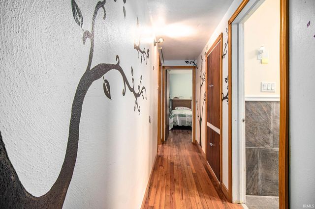 905 White Oak Drive, South Bend, IN 46617