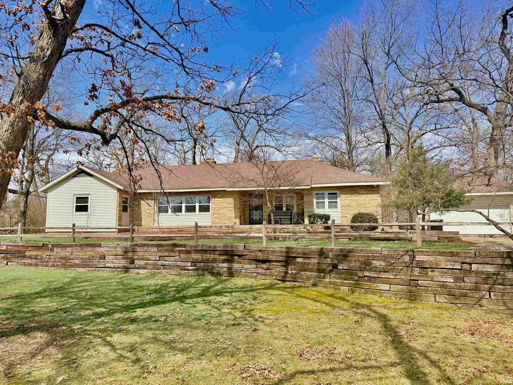 905 White Oak Drive, South Bend, IN 46617
