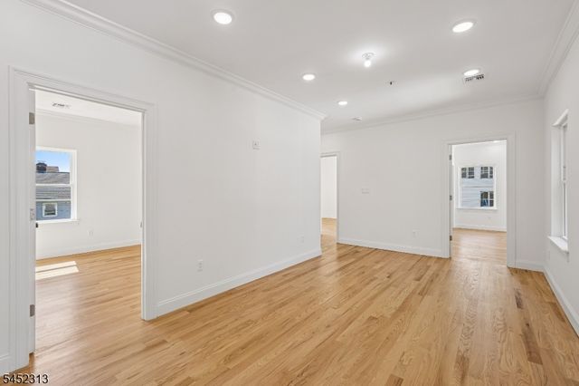 29 S 2Nd St, Elizabeth City, NJ 07206