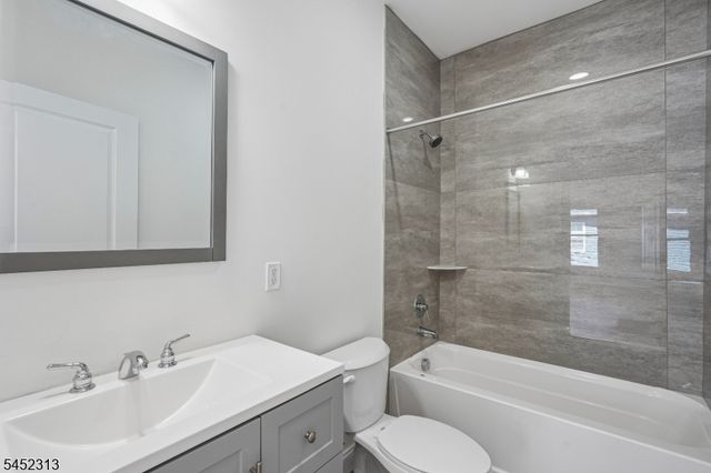 29 S 2Nd St, Elizabeth City, NJ 07206