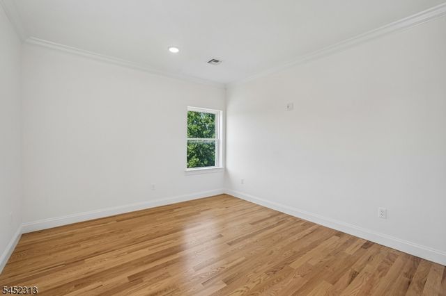 29 S 2Nd St, Elizabeth City, NJ 07206