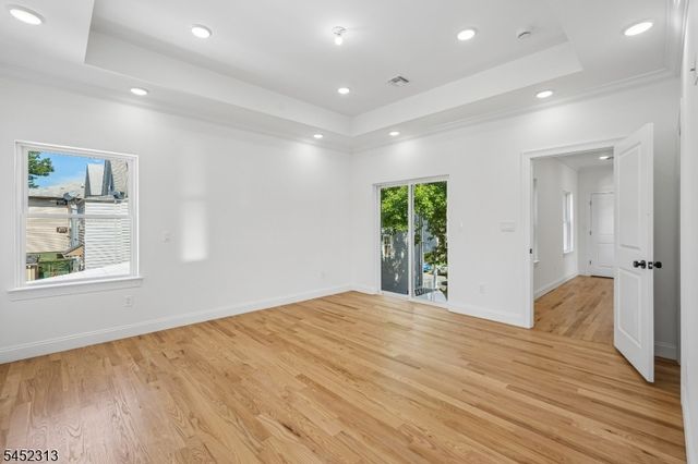 29 S 2Nd St, Elizabeth City, NJ 07206