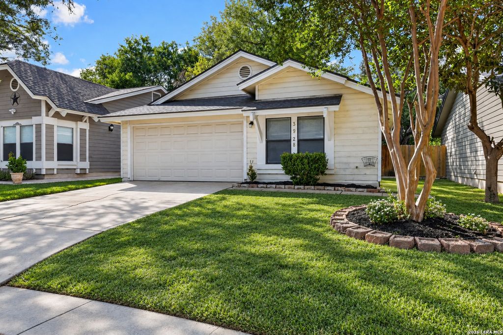 3928 CHIMNEY SPRINGS DR, San Antonio, TX 78247