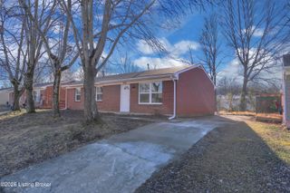 9008 Willowcreek Dr, Louisville, KY 40219