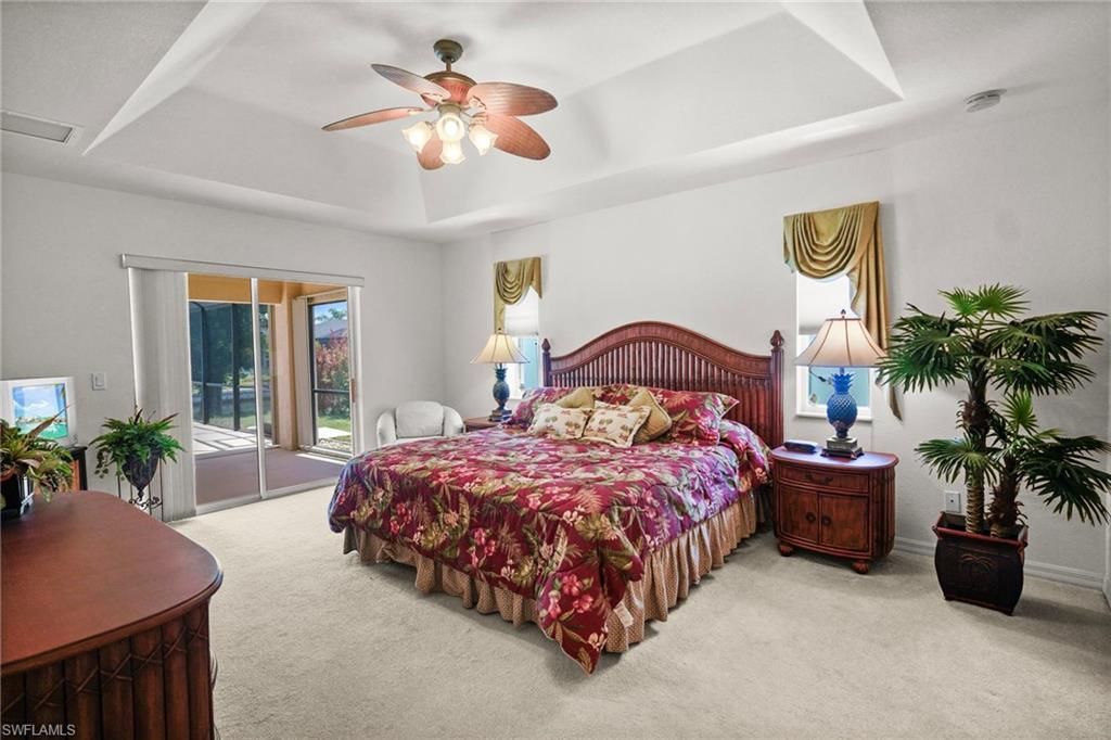 Image 8 of property listing at 3841 SW 17th PL, Cape Coral, FL 33914