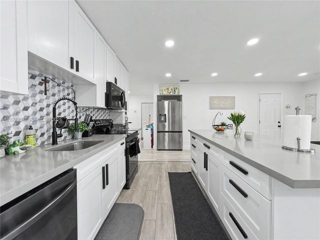 16912 SW 107th Pl, Miami, FL 33157