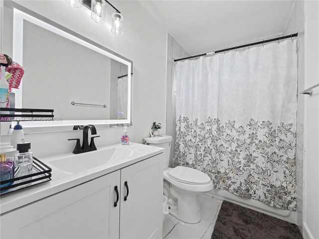 16912 SW 107th Pl, Miami, FL 33157