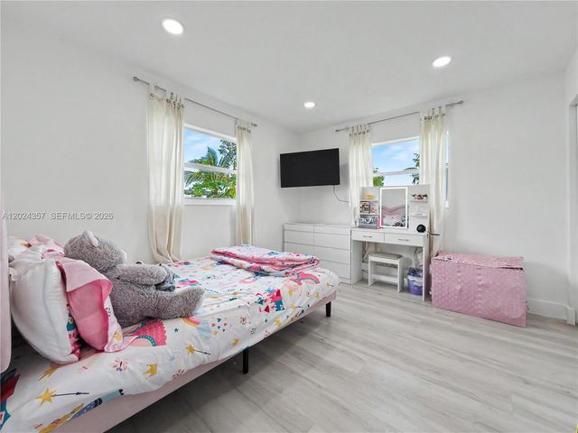 16912 SW 107th Pl, Miami, FL 33157