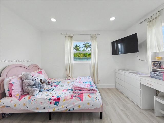 16912 SW 107th Pl, Miami, FL 33157