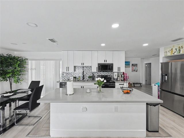 16912 SW 107th Pl, Miami, FL 33157