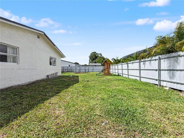16912 SW 107th Pl, Miami, FL 33157