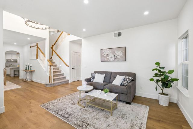 5400 Spencer Ln, Roseville, CA 95746