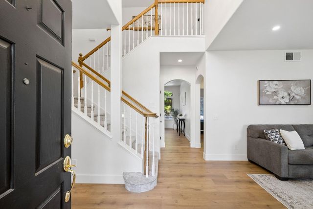 5400 Spencer Ln, Roseville, CA 95746