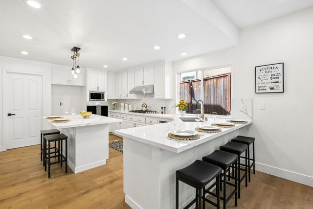 5400 Spencer Ln, Roseville, CA 95746