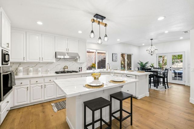 5400 Spencer Ln, Roseville, CA 95746