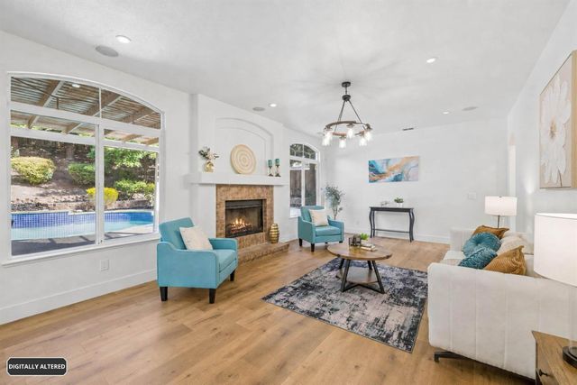 5400 Spencer Ln, Roseville, CA 95746