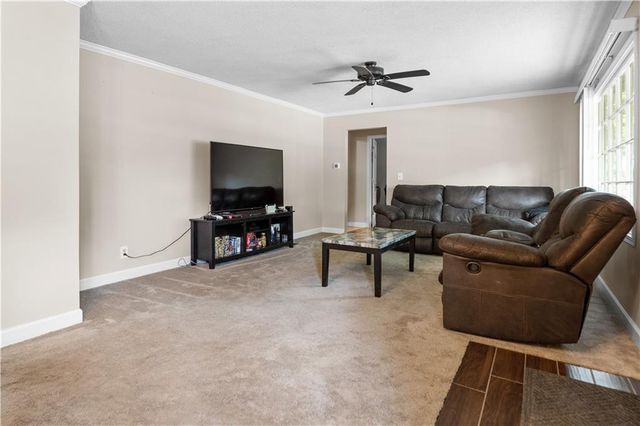 3723 Lake Trenton Drive, Trenton, MO 64683