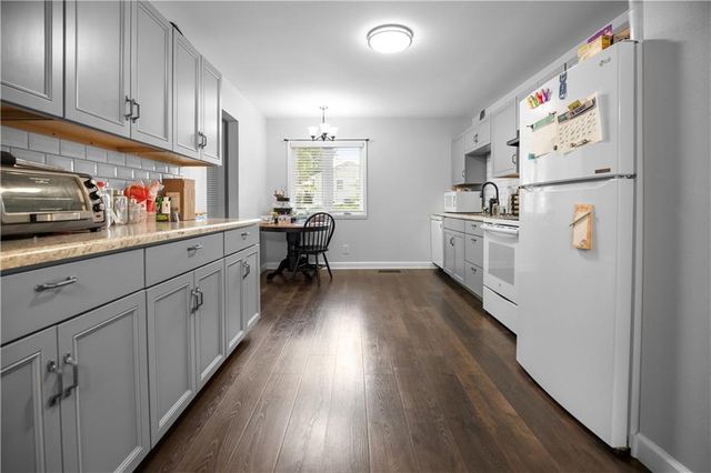 3723 Lake Trenton Drive, Trenton, MO 64683