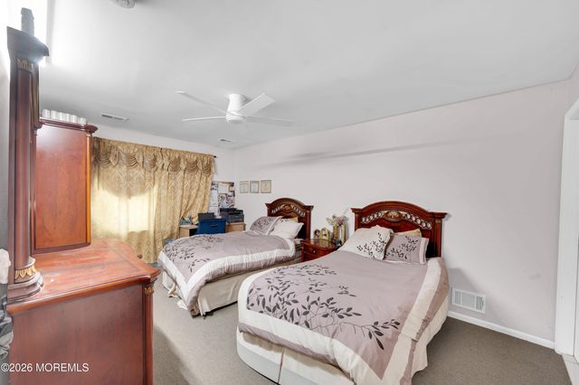 131 Forest Park Circle, Lakewood, NJ 08701