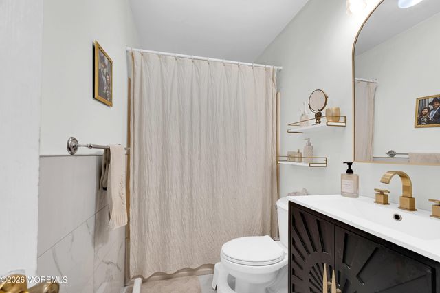 131 Forest Park Circle, Lakewood, NJ 08701