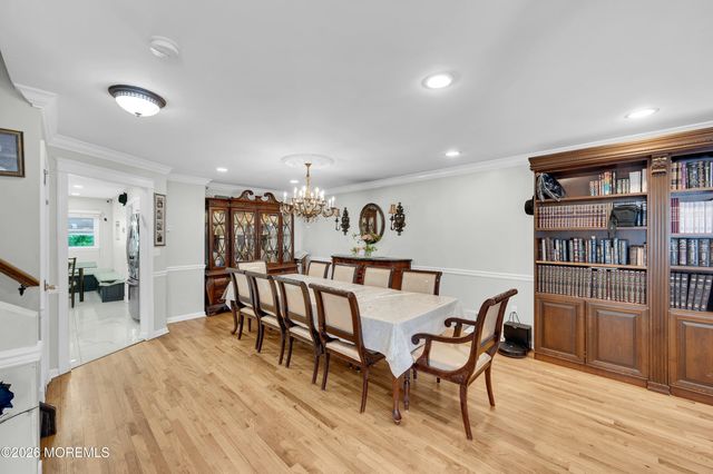 131 Forest Park Circle, Lakewood, NJ 08701