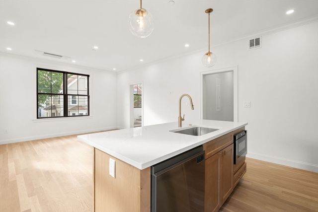27 Shepard St 2, Boston, MA 02135