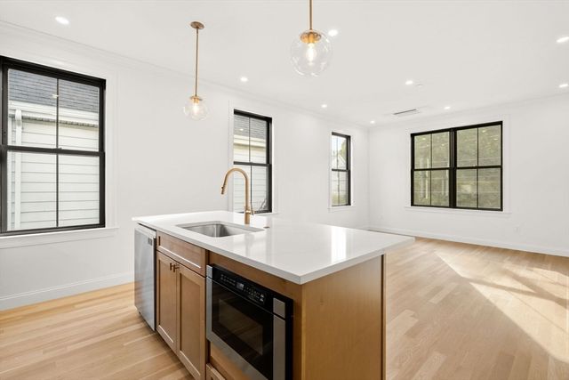 27 Shepard St 2, Boston, MA 02135