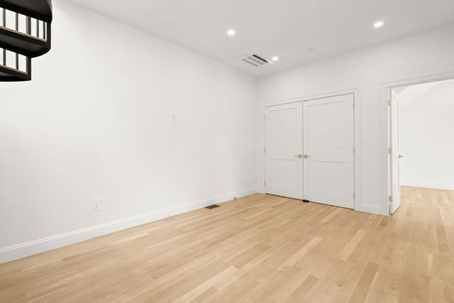 27 Shepard St 2, Boston, MA 02135