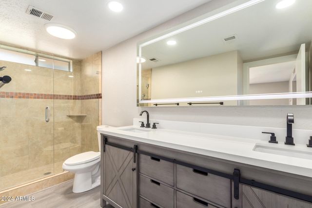 3209 E ENID Avenue, Mesa, AZ 85204