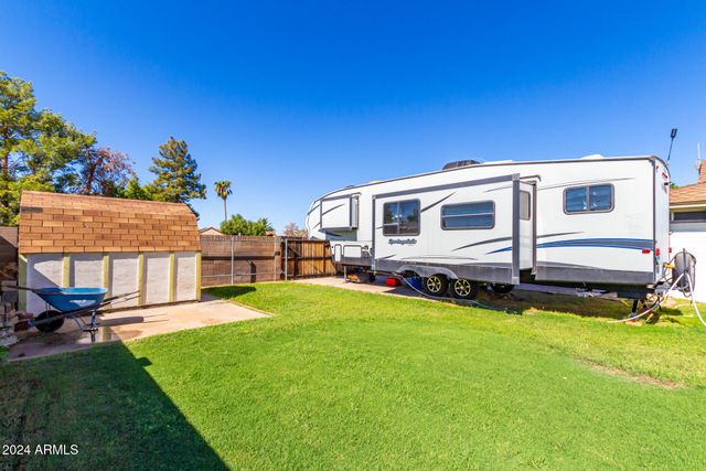 3209 E ENID Avenue, Mesa, AZ 85204