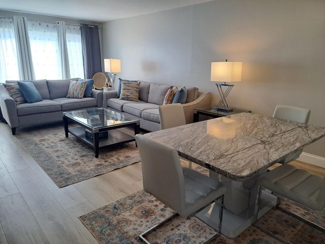 1502 S Lakeside Drive 208, Lake Worth Beach, FL 33460