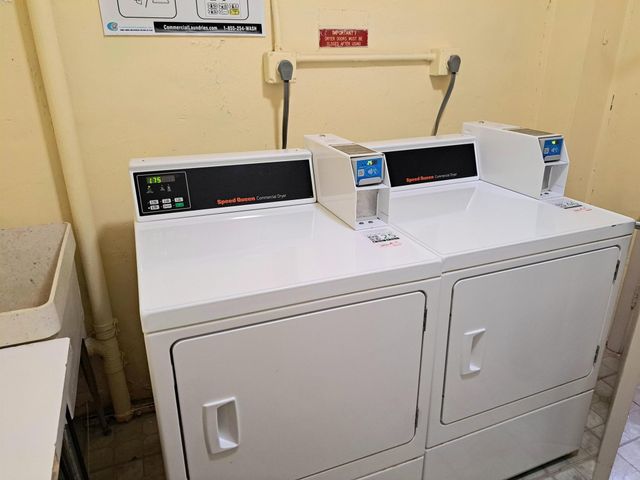 1502 S Lakeside Drive 208, Lake Worth Beach, FL 33460