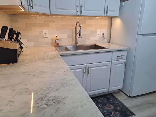 1502 S Lakeside Drive 208, Lake Worth Beach, FL 33460